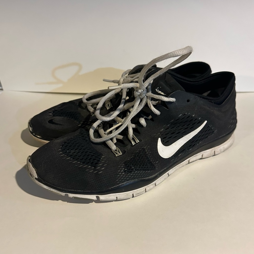 Nike Black Sneakers